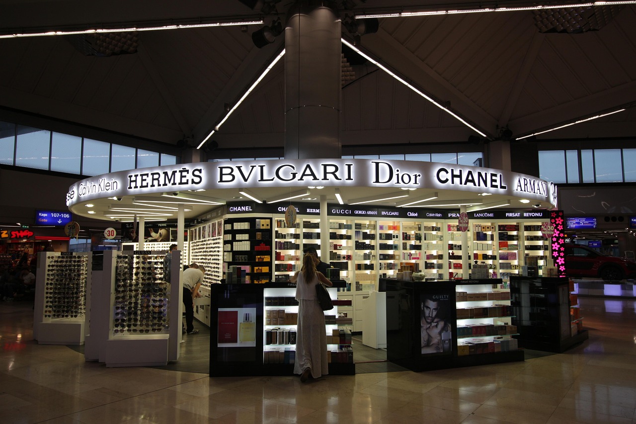 深圳前十男装品牌.深圳男装店? 深圳前十男装品牌.深圳男装店?