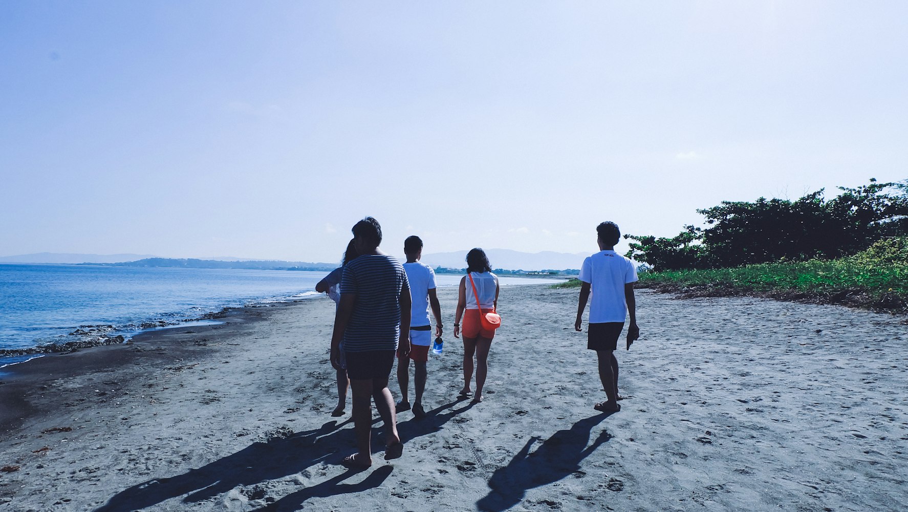 三亚酒店推荐.三亚酒店推荐靠海边？