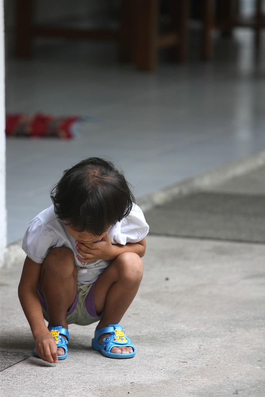 刚才感觉地震了一下(刚才感觉地震了一下床晃动了)