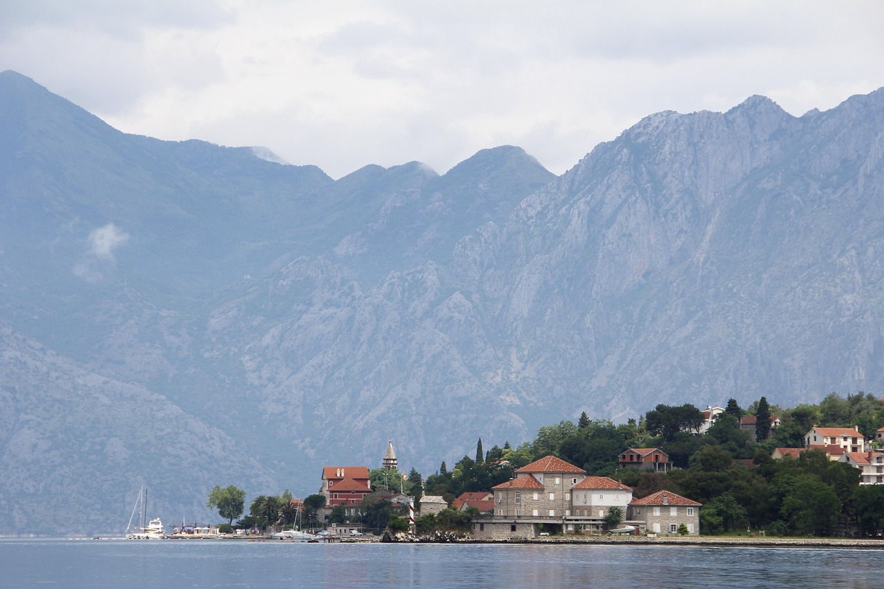 四川省旅游景点大全.四川省旅游景点排名前十名的？