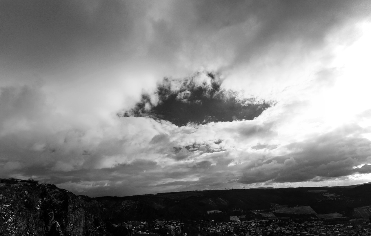 【卫星云图天气预报,卫星云图天气预报_实时卫星云图高清】